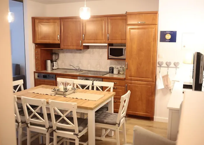 Hulaj Dusza דירה *